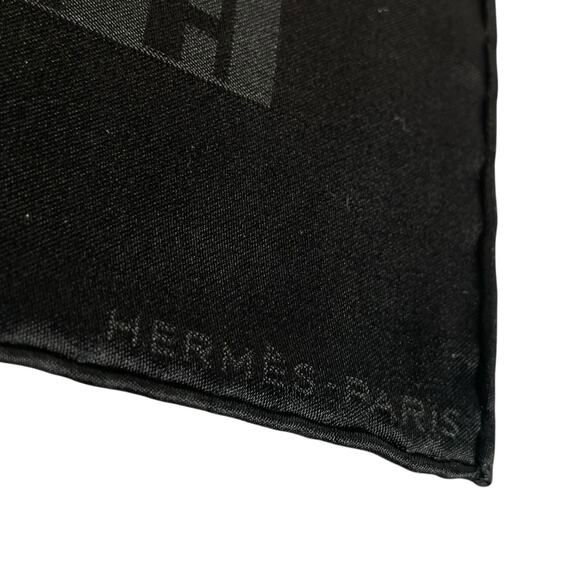 HERMES 100% Silk NWT Scarf - Picture 3 of 6